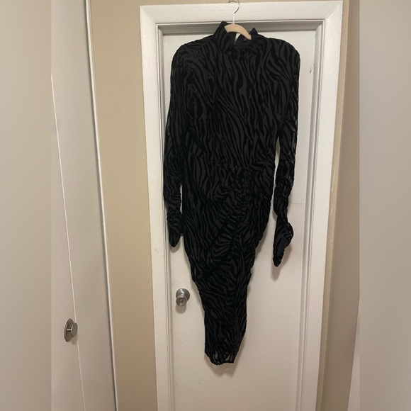 COPY - Plus black zebra devore high neck draped midi dress - Picture 8 of 8